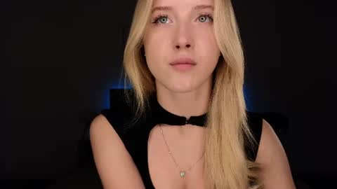 Snapshot of adele_armas chatting on 19, 7, 2026 Adele online show from 19, 7, 2026