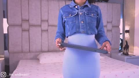 Andrea online show from 8, 4, 2026