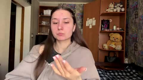 Snapshot of adeleapel chatting on 25, 3, 2026 Poly online show from 25, 3, 2026