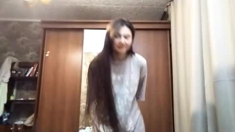 Snapshot of adelinehaefner chatting on 30, 11, 2025 Anna online show from 30, 11, 2025