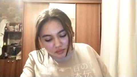 Snapshot of adelinehaefner chatting on 13, 12, 2025 Anna online show from 13, 12, 2025