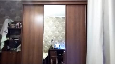 Snapshot of adelinehaefner chatting on 14, 12, 2025 Anna online show from 14, 12, 2025