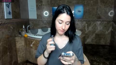 Adel online show from 4, 10, 2025