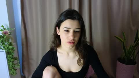 Adellyy online show from 7, 4, 2026