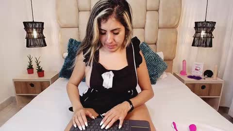 AdharaSmithh online show from 20, 1, 2025