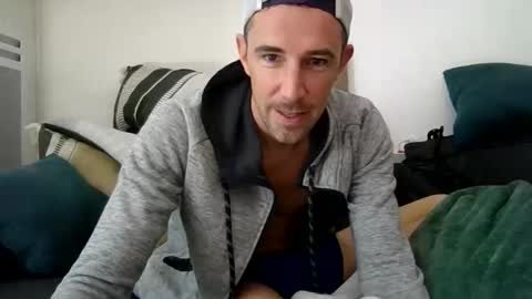 adibou13 online show from 23, 2, 2026