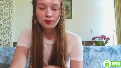 Snapshot of adorielle chatting on 13, 5, 2026 Lia online show from 13, 5, 2026