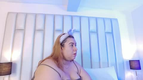 Snapshot of adreeaperez1 chatting on 28, 4, 2026 ANDREA PEREZ online show from 28, 4, 2026