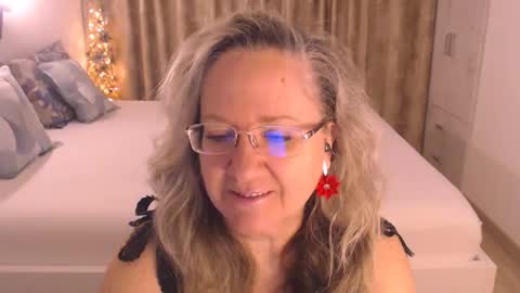 Snapshot of adrena_ chatting on 21, 4, 2026 Cryna online show from 21, 4, 2026