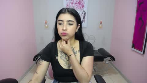 Snapshot of adri_gomez_1 chatting on 11, 5, 2026 Adri online show from 11, 5, 2026