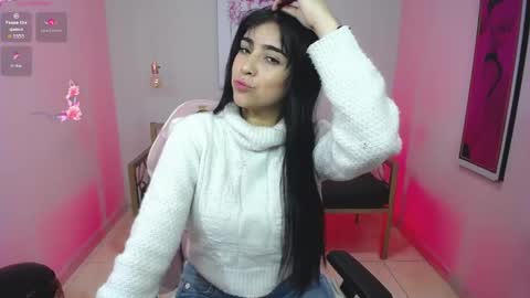 Snapshot of adri_gomez_1 chatting on 19, 5, 2026 Adri online show from 19, 5, 2026