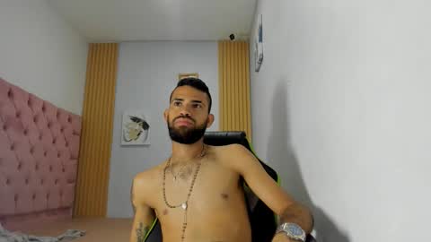 adri_sexboy229 online show from 2, 10, 2025