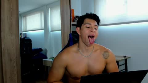 Snapshot of adrian_del_mar chatting on 24, 5, 2026 Adrian del Mar online show from 24, 5, 2026