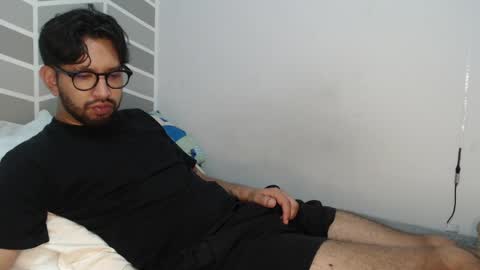 Snapshot of adrian_falcon chatting on 29, 4, 2026 Adrian Falcon online show from 29, 4, 2026