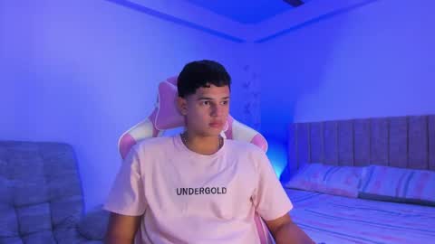 Snapshot of adrian_prime_ chatting on 25, 4, 2026 ADRIAN online show from 25, 4, 2026