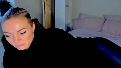 Snapshot of adriana_coy_ chatting on 31, 5, 2026 Adriana online show from 31, 5, 2026