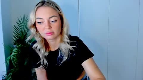 Adriana online show from 28, 6, 2026