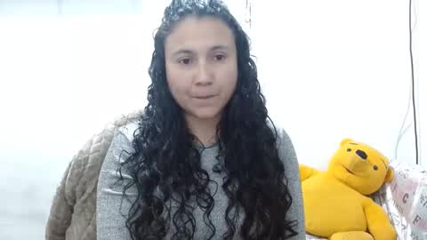 Snapshot of adrianatellez chatting on 2, 10, 2025 Adriana Tellez online show from 2, 10, 2025