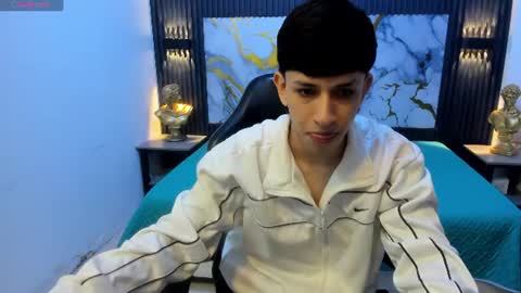Snapshot of adrianfranko chatting on 19, 6, 2026 Adrian Franco online show from 19, 6, 2026