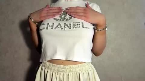 Caroline online show from 7, 7, 2026