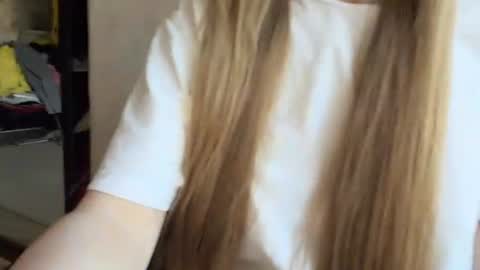 Caroline online show from 5, 8, 2026