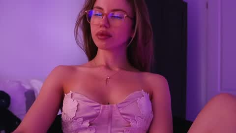 Snapshot of aelia_anara chatting on 15, 6, 2026 Aelia online show from 15, 6, 2026