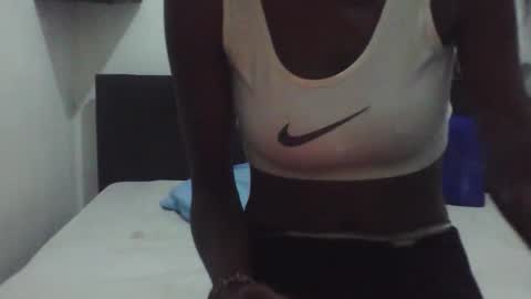 Snapshot of african_beauties chatting on 25, 2, 2026 Mia Friends online show from 25, 2, 2026