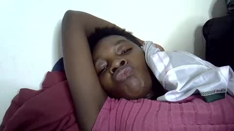 Snapshot of afronubians_ chatting on 27, 1, 2025 pink and josphen online show from 27, 1, 2025