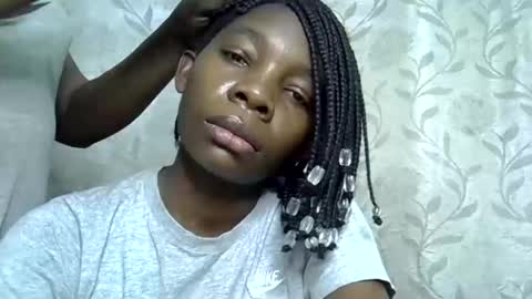 Snapshot of afronubians_ chatting on 2, 3, 2025 pink and josphen online show from 2, 3, 2025