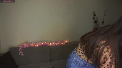 Lana  1800 - 0330 UTC   Mia 0700- 1630 UTC online show from 7, 4, 2026