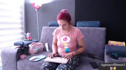 Agata Collinss online show from 2, 12, 2025