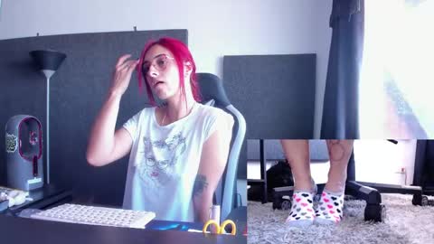 Agata Collinss online show from 4, 4, 2026