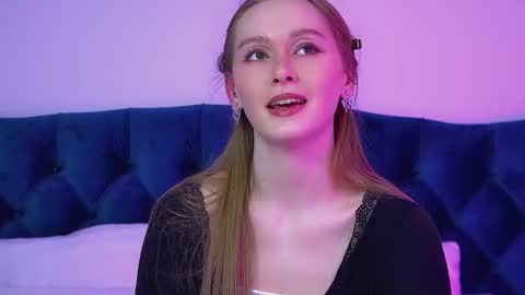 AgataFoxley online show from 6, 3, 2026