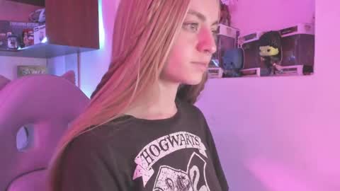 Camila     2 online show from 9, 1, 2025