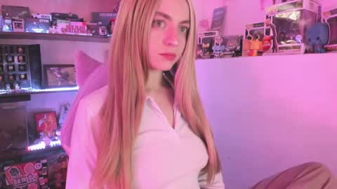 Camila     2 online show from 14, 1, 2025