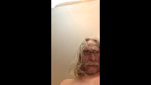 agedhardwood59618233 online show from 18, 2, 2026