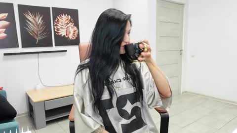 Agelina Lilly Laura online show from 24, 3, 2026