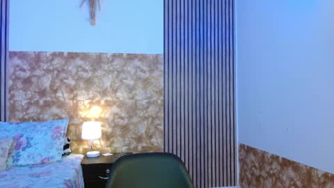 aghata walkerl online show from 6, 4, 2026