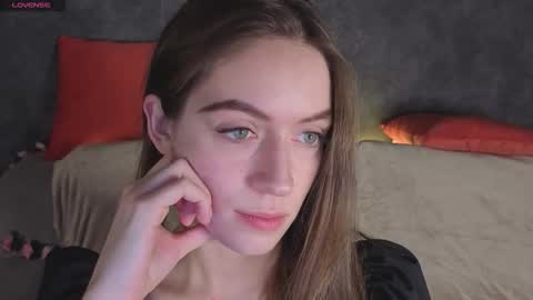 agnes wells online show from 21, 12, 2025