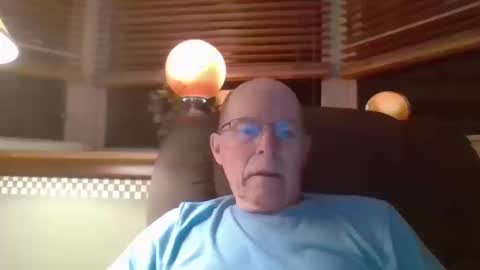 Snapshot of aguynrkfrd chatting on 10, 10, 2025 aguynrkfrd online show from 10, 10, 2025