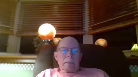 Snapshot of aguynrkfrd chatting on 13, 10, 2025 aguynrkfrd online show from 13, 10, 2025