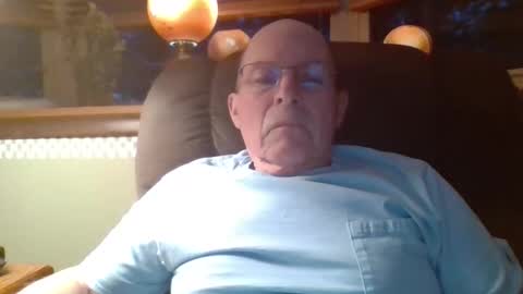 Snapshot of aguynrkfrd chatting on 9, 11, 2025 aguynrkfrd online show from 9, 11, 2025