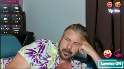 Snapshot of ahardman10 chatting on 13, 5, 2026 Blue Eyed Handsome Man online show from 13, 5, 2026
