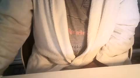 Snapshot of ahmole chatting on 2, 2, 2025 Ole online show from 2, 2, 2025