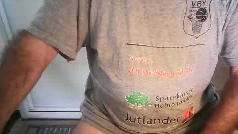 Snapshot of ahmole chatting on 2, 11, 2025 Ole online show from 2, 11, 2025