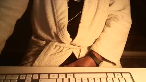 Snapshot of ahmole chatting on 17, 11, 2025 Ole online show from 17, 11, 2025