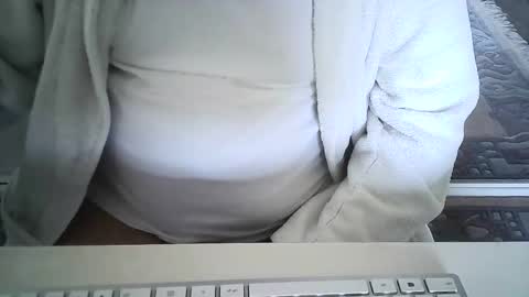 Snapshot of ahmole chatting on 19, 11, 2025 Ole online show from 19, 11, 2025