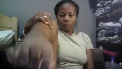 Aicha boobs online show from 16, 2, 2026