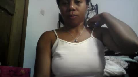 Aicha boobs online show from 14, 4, 2026