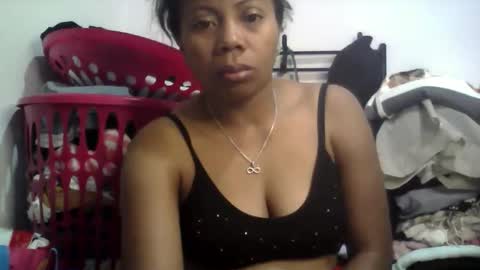 Aicha boobs online show from 15, 5, 2026